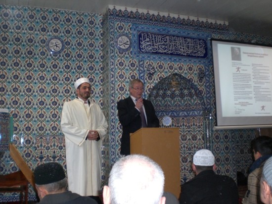 Castrop-Rauxel Mevlana Camii, Castrop Rauxel Belediye Başkanı tarafından ziyaret edildi.